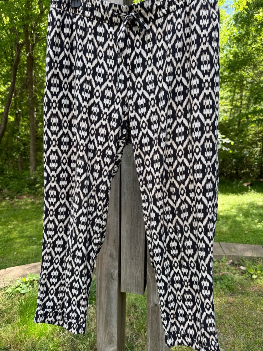 Old Navy Black and White Ikat Drawstring Pants